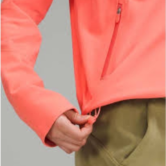 Lululemon RepelShell Classic - Picture 4 of 8